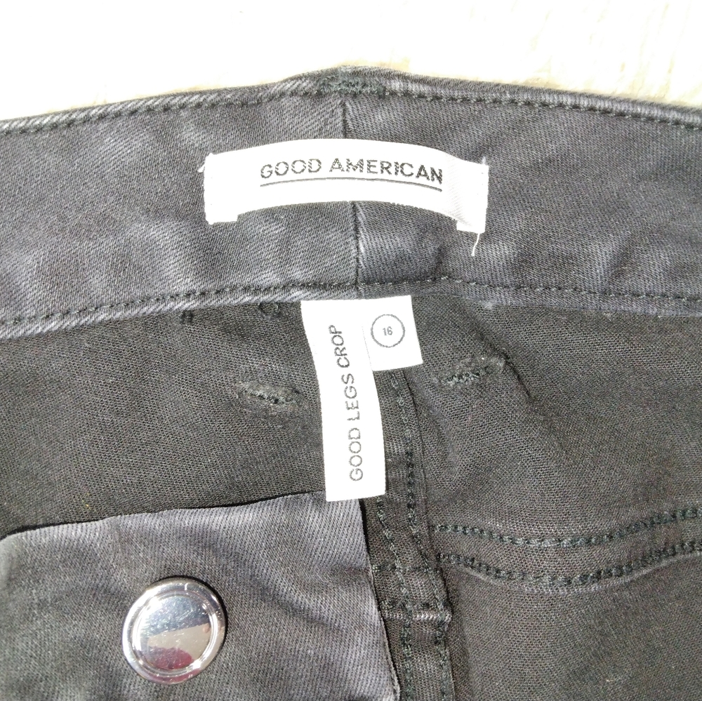 Good American Good Legs Crop Jeans Plus Size 16 - Picture 7 of 11